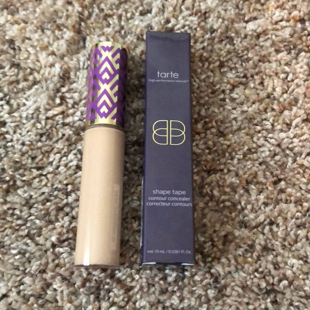 Tarte shape tape in light neutral